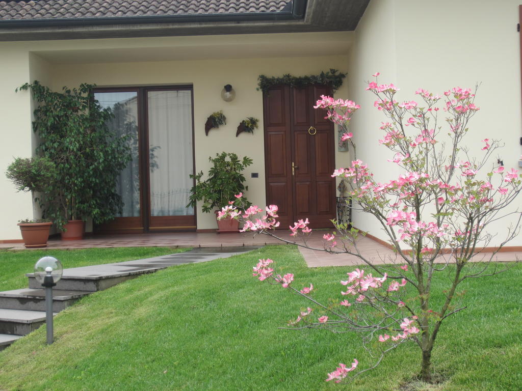 马里内拉住宿加早餐旅馆 Cornale 外观 照片